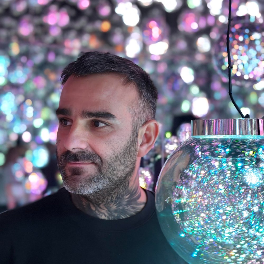 Portrait of Julien Jimenez, founder of CreditLoopr
